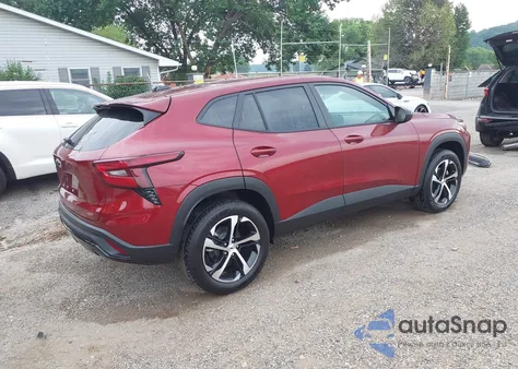 2025 Chevrolet Trax Fwd 1Rs z USA, uszkodzony, nr VIN KL77LGEP2SC294083